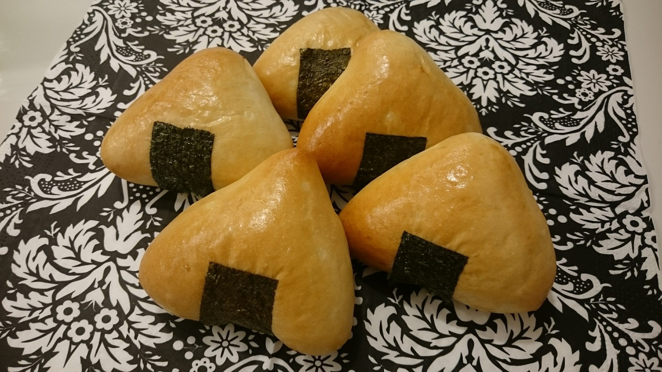 東文化会館 文化講座 ホームベーカリーを使ったパンレッスン 5月メニュー　おにぎりパン