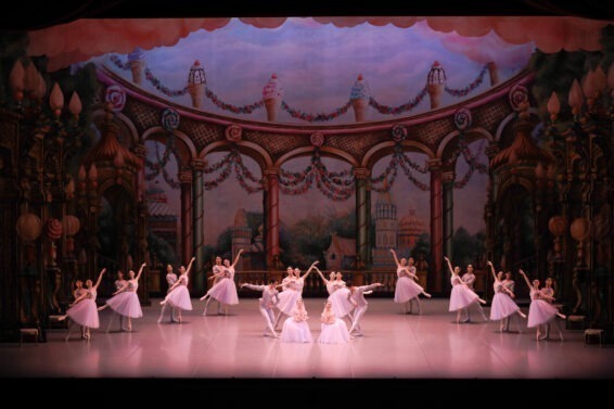 東京バレエ団　「くるみ割り人形」　全2幕