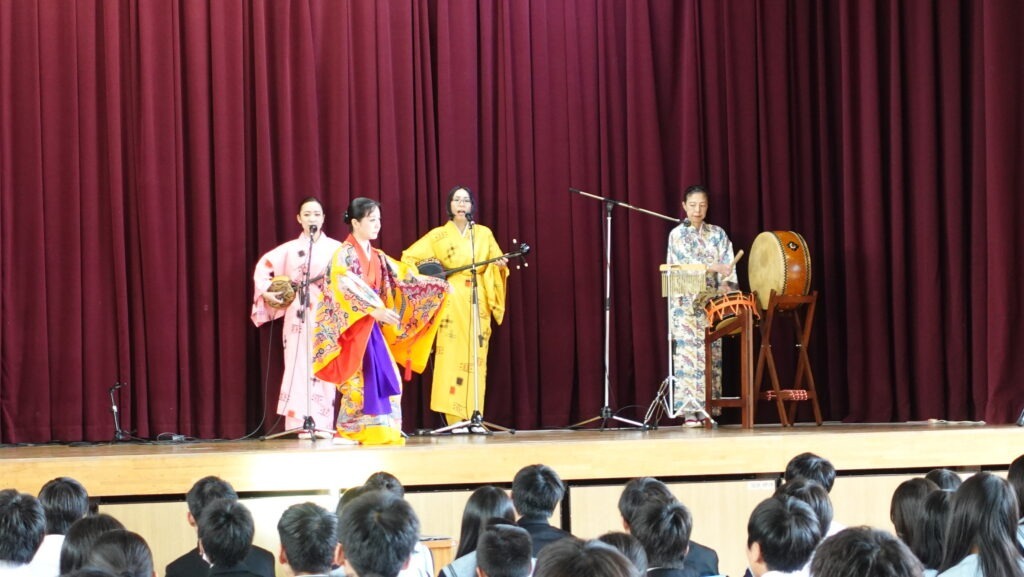 沖縄文化に出会おう！