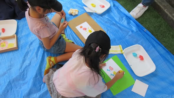 子育てサークルでソルトペインティング！