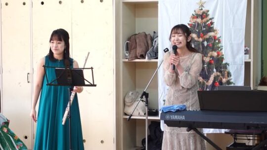 音楽に包まれるクリスマス会♪