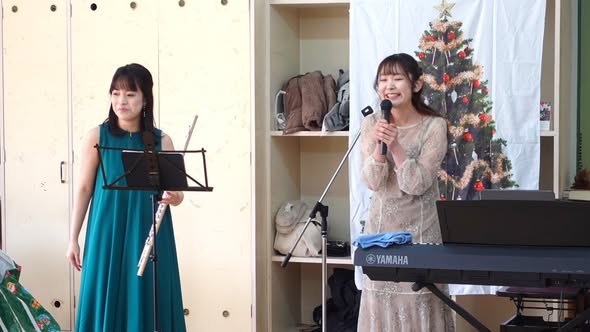 音楽に包まれるクリスマス会♪