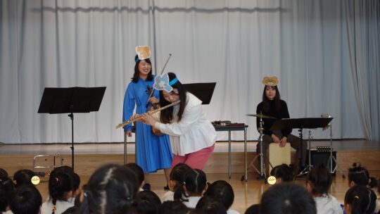 たくさんの楽器と出会うクリスマスコンサート