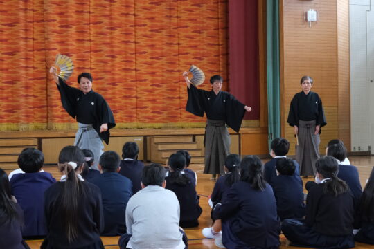 狂言ってなんなのさ