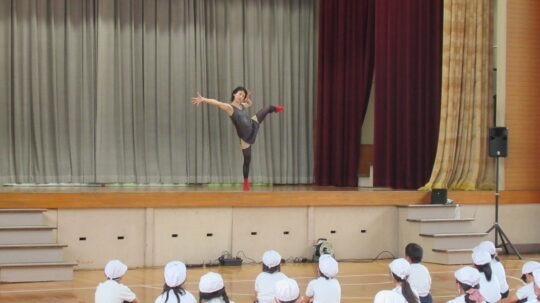 ANTIBODIES Collective「LIMINAL」 Showing x ダンス体験 WS