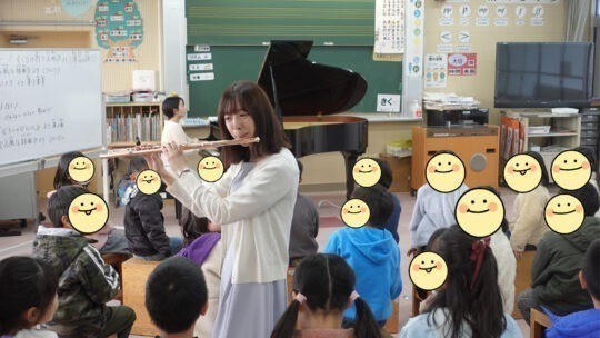 学校でフルートとピアノのコンサート ‐ 廣瀨紀衣さん（フルート）